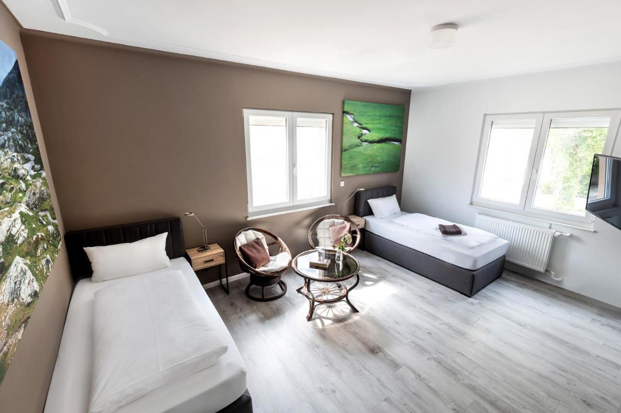 סינגן Primera Zimmer Mit Gemeinschaftsbad מראה חיצוני תמונה