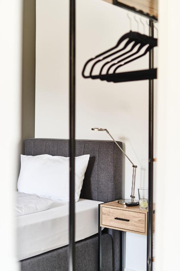 סינגן Primera Zimmer Mit Gemeinschaftsbad מראה חיצוני תמונה