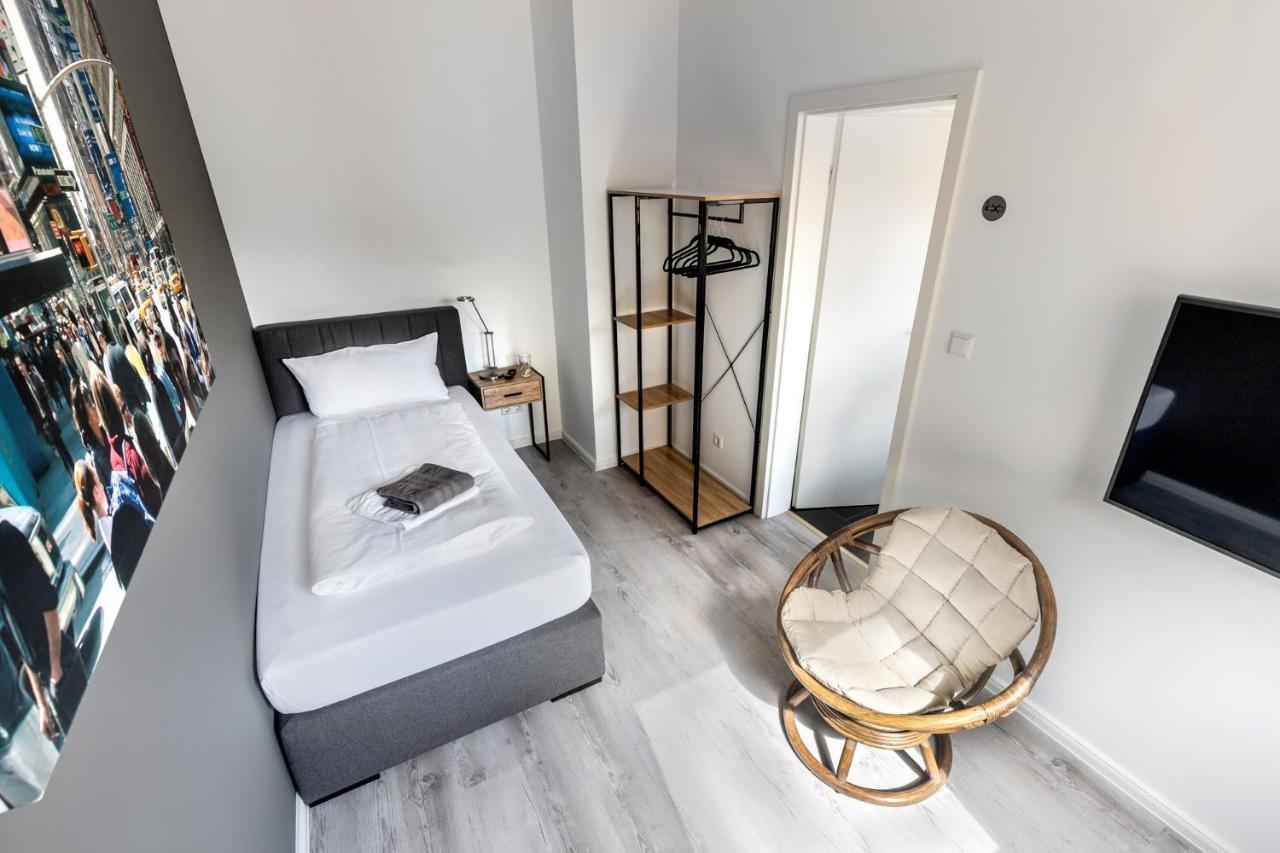 סינגן Primera Zimmer Mit Gemeinschaftsbad מראה חיצוני תמונה