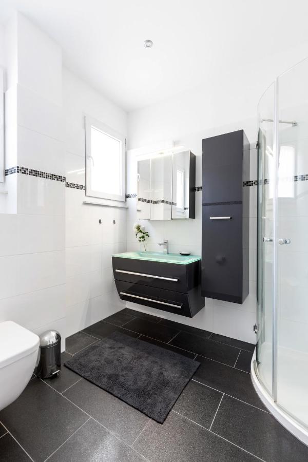 סינגן Primera Zimmer Mit Gemeinschaftsbad מראה חיצוני תמונה